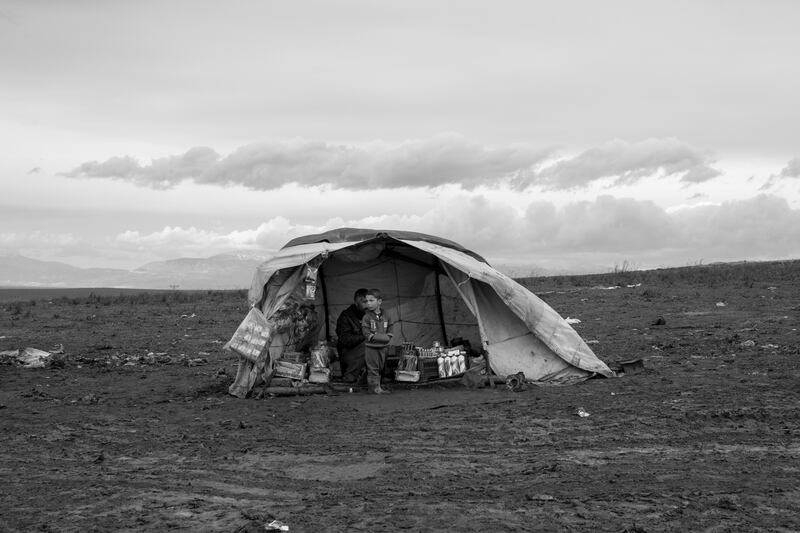galleries/2013/01/09/photos-from-atima-a-syrian-refugee-camp-on-the-turkish-border/syrian-refugees-Atima-sayman-gallery-09_rbpnsj