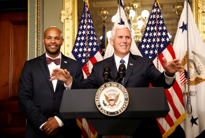 Jerome Adams Mike Pence