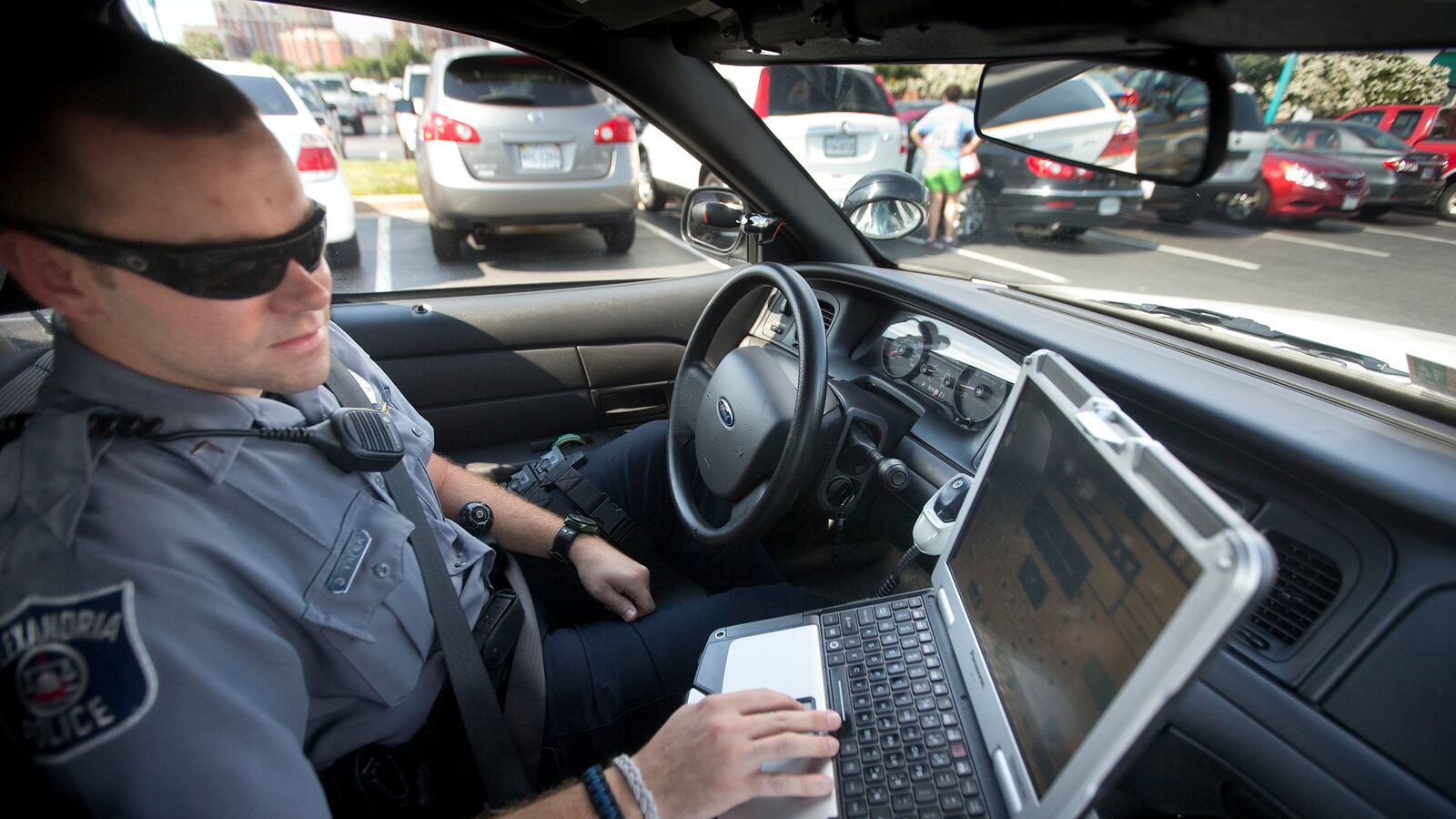 cheats/2013/07/17/aclu-license-plate-readers-track-millions/130717-license-plates-cheat_klpgid