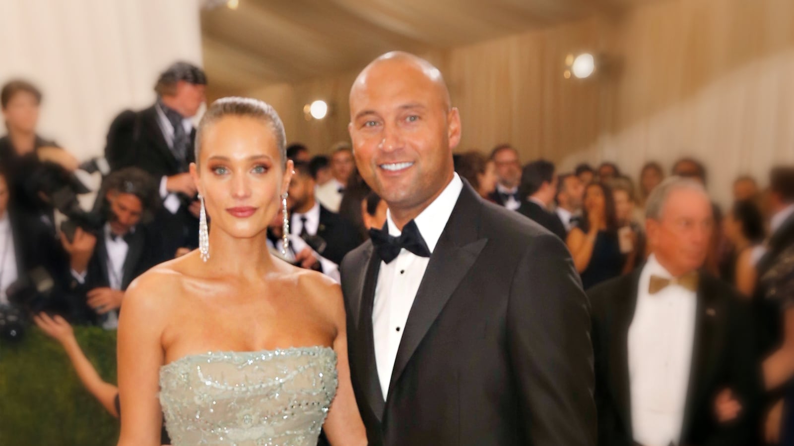 cheats/2016/07/11/derek-jeter-gets-married/160711-jeter-married-cheat_r5cwh7