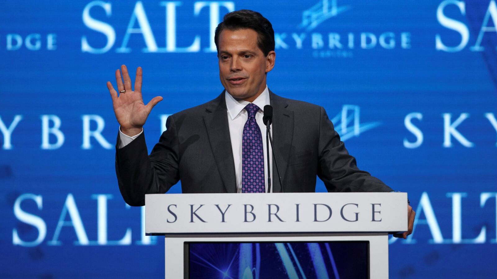 170720-scaramucci-communications-director-trump-cheat_omssap