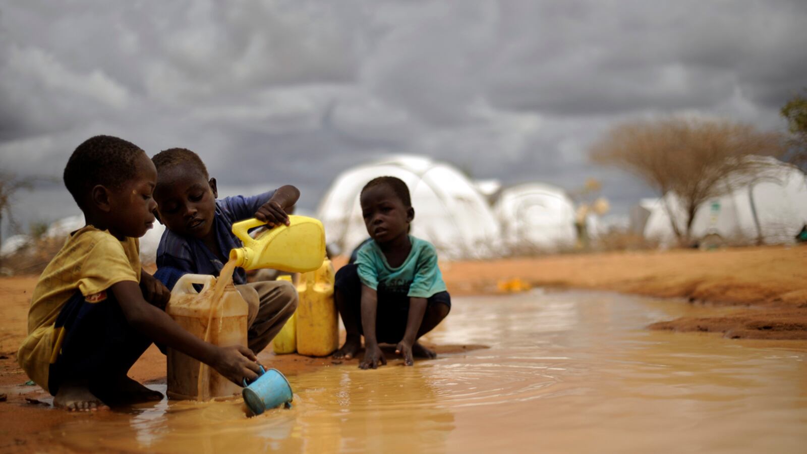 cheats/2011/11/15/cholera-breaks-out-in-kenya-camp/dadaab-camp-cholera-cheat_mozgnu