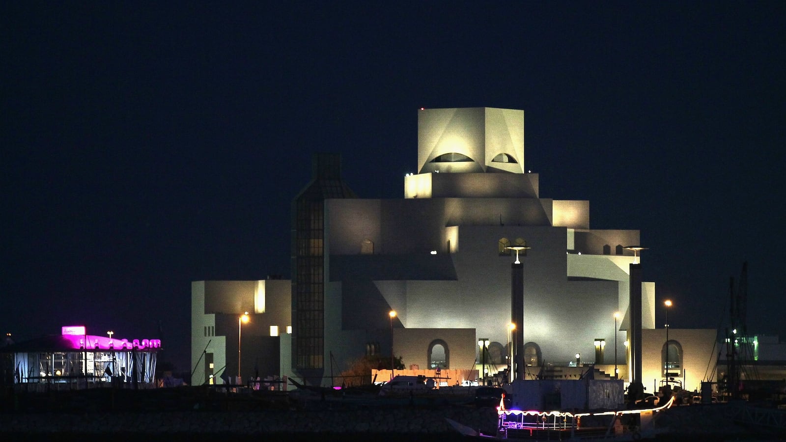 articles/2013/06/04/best-of-art-for-june/2013-06-05-artbeast-museumpreviewtease_i57ytl