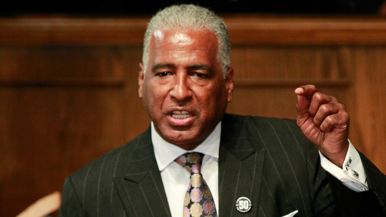 cheats/2015/12/15/alabama-mayor-beat-up-by-councilman/151215-birmingham-mayor-cheat_c6engu