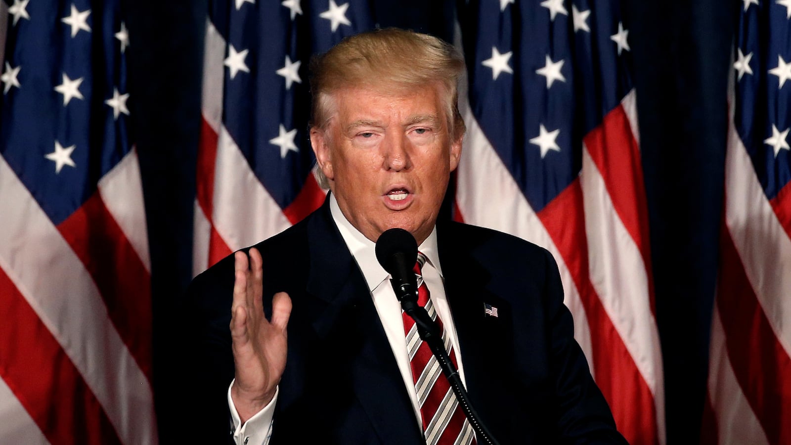 articles/2016/09/07/donald-trump-s-america-bigger-badder-and-broke/160907-mak-trump-tease_zosdoi