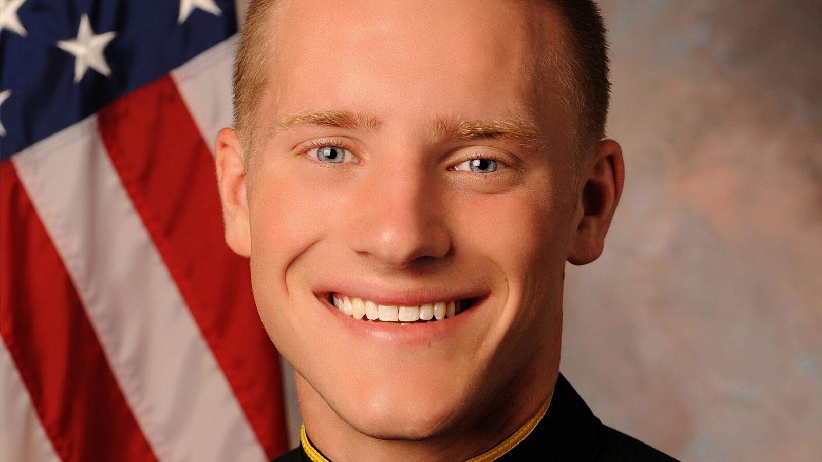 articles/2014/03/27/navy-football-player-will-mckamey-died-this-week-from-brain-injury-who-s-to-blame/140326-daly-mckamey-tease_klarrj