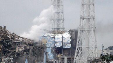 articles/2011/03/17/nuclear-crisis-americans-in-japan-frustrated-by-government/samuels-japan-american-reax_167071_zspoxl