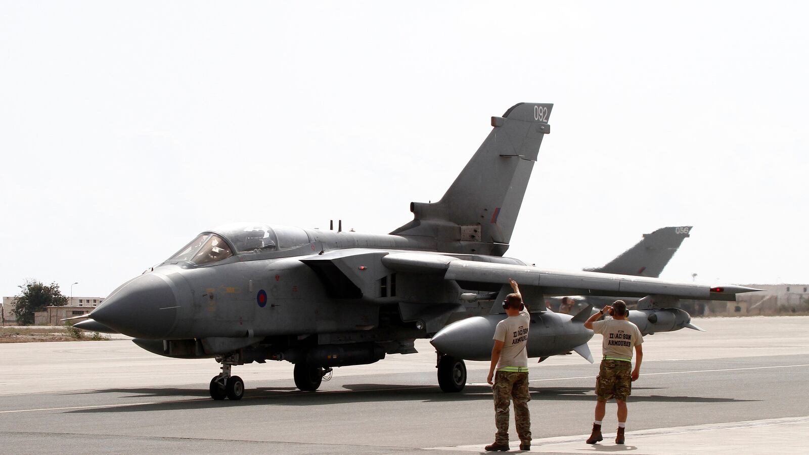 cheats/2014/09/27/uk-warplanes-sent-on-iraq-combat-mission/140927-raf-jet-cheat_spd4eo