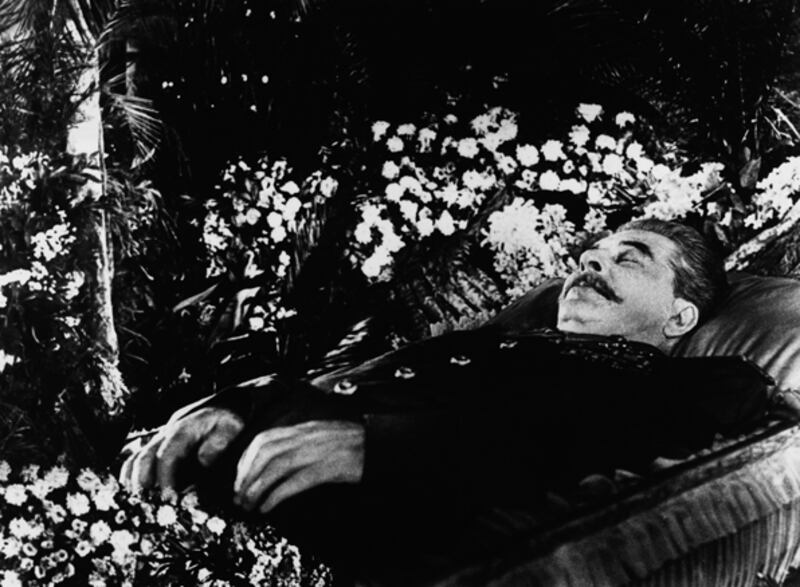 galleries/2011/05/03/famous-remains/famous-remains---stalin_sjhbax