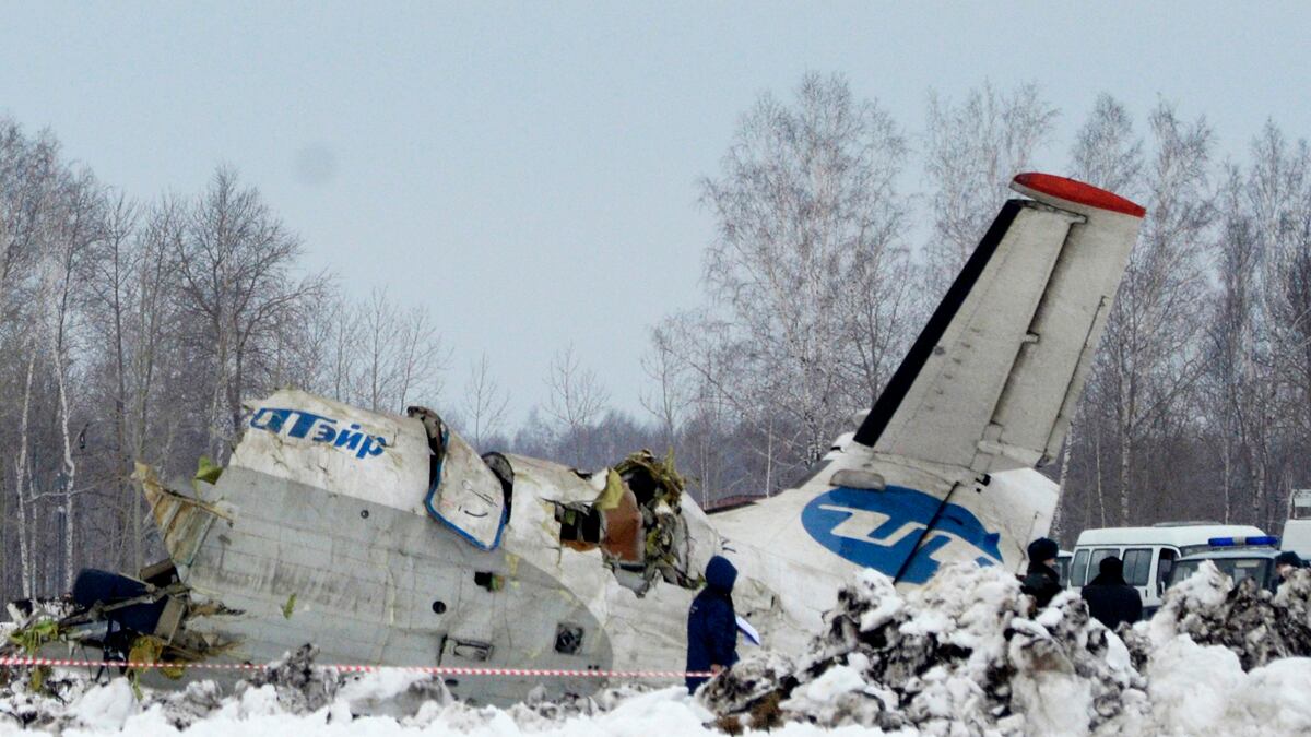 cheats/2012/04/02/12-survivors-in-russian-plane-crash/russia-plane-crash-cheat_tzq9zy