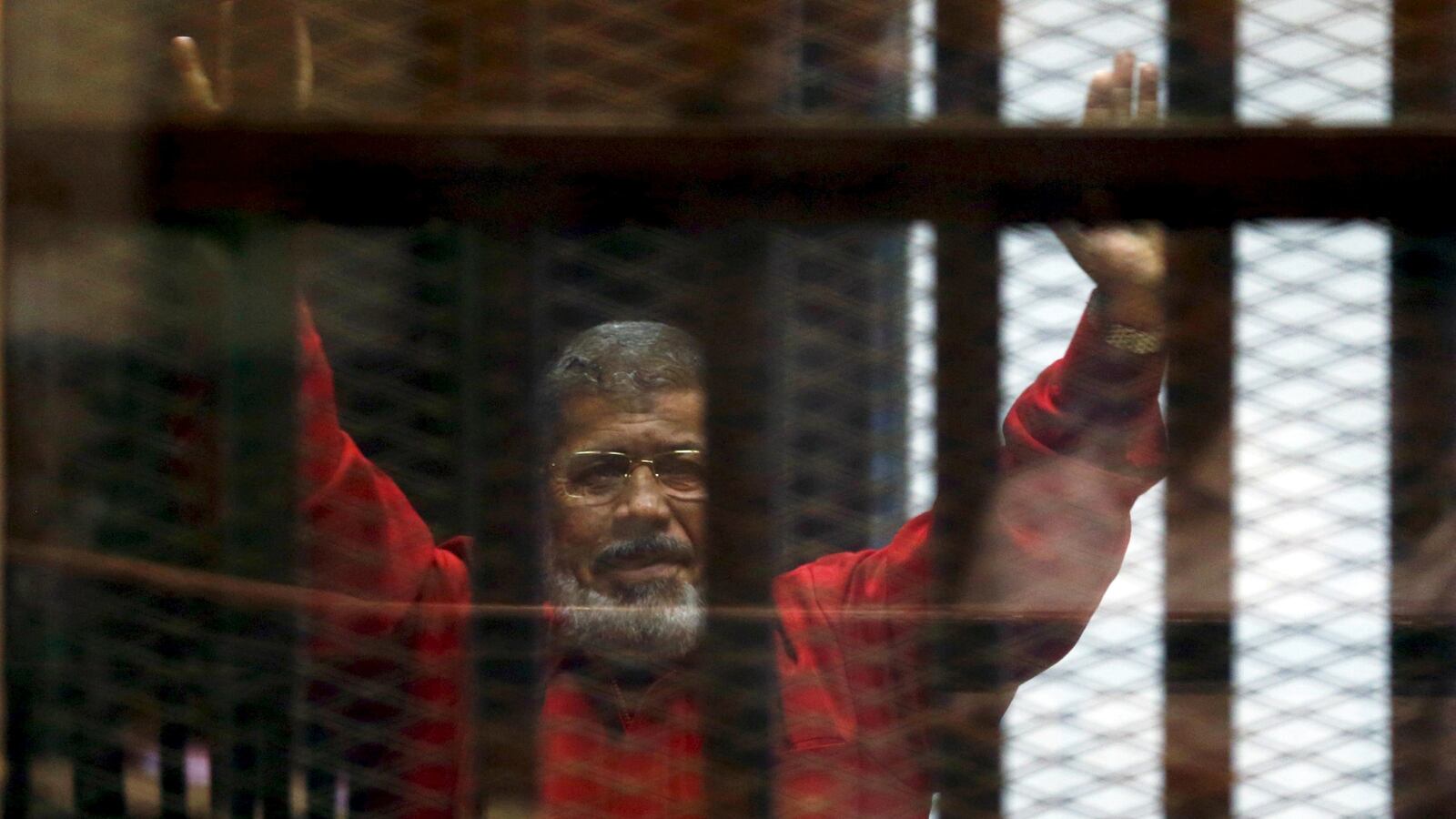 171230-egypt-mursi-sentenced-judiciary-cheat_ztccro