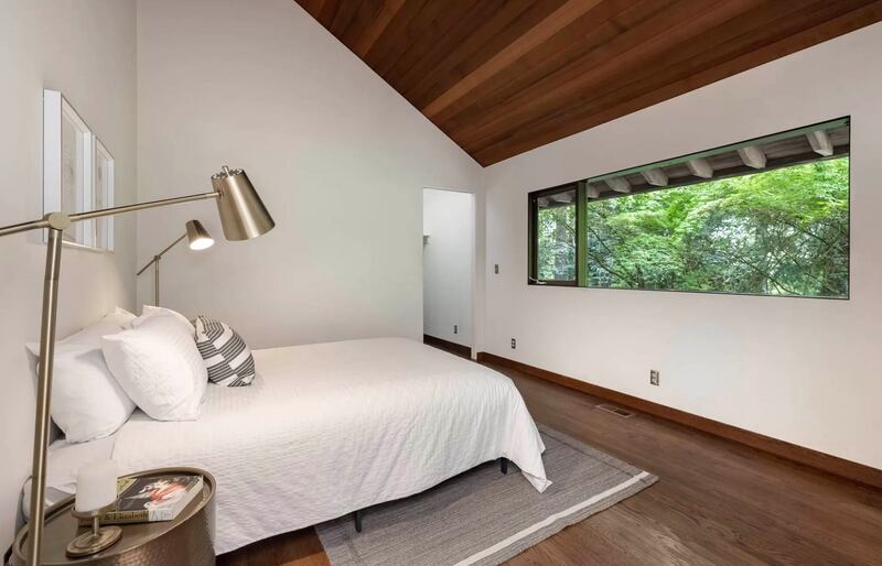 210707_OMG_Portalnd_OR10_p68bxu