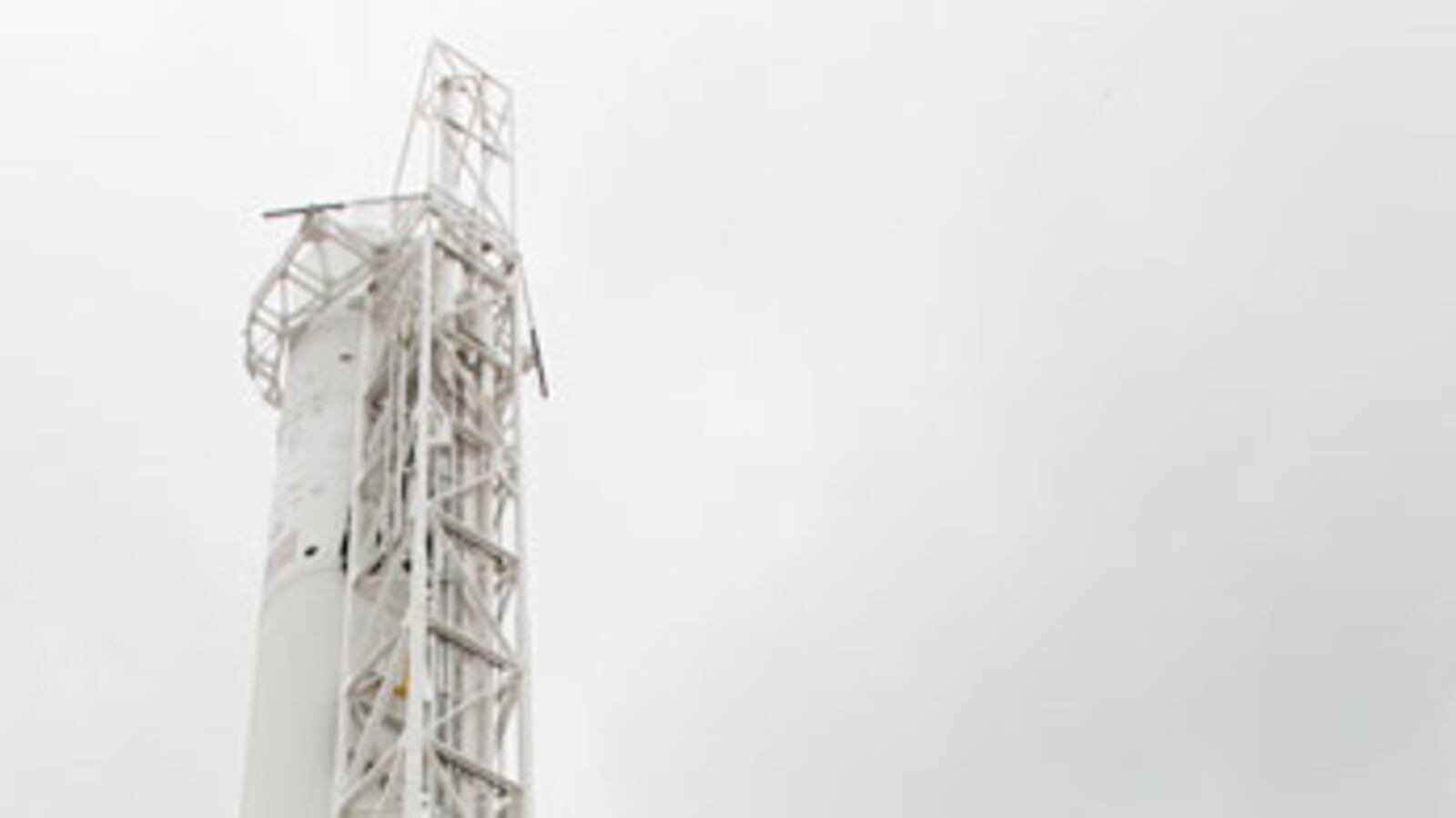 cheats/2010/12/06/private-spaceship-attempts-launch/spacex_tzspci