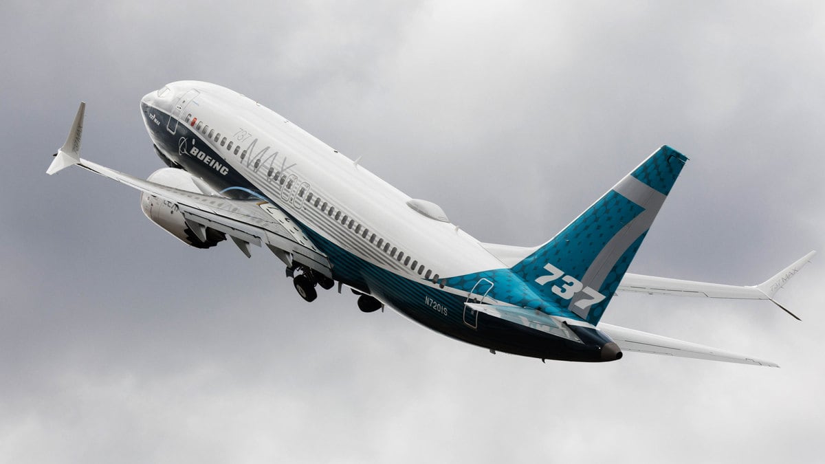 201228-Irving-B-737-max-tease_k9cwev