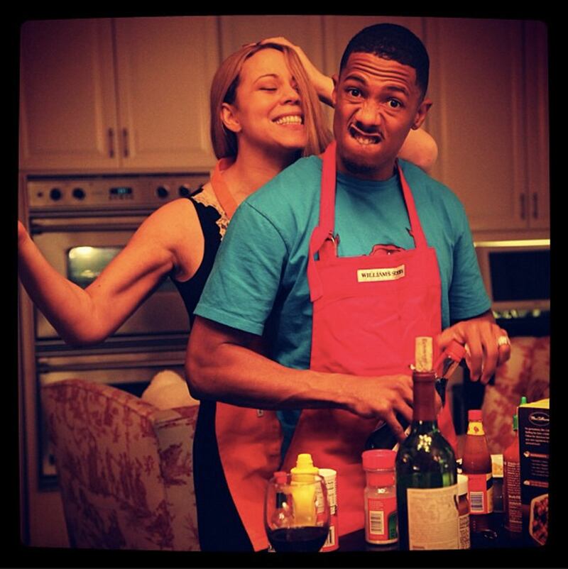 galleries/2012/11/24/11-stars-turkey-photos/celeb-tday-carey_chdkhk