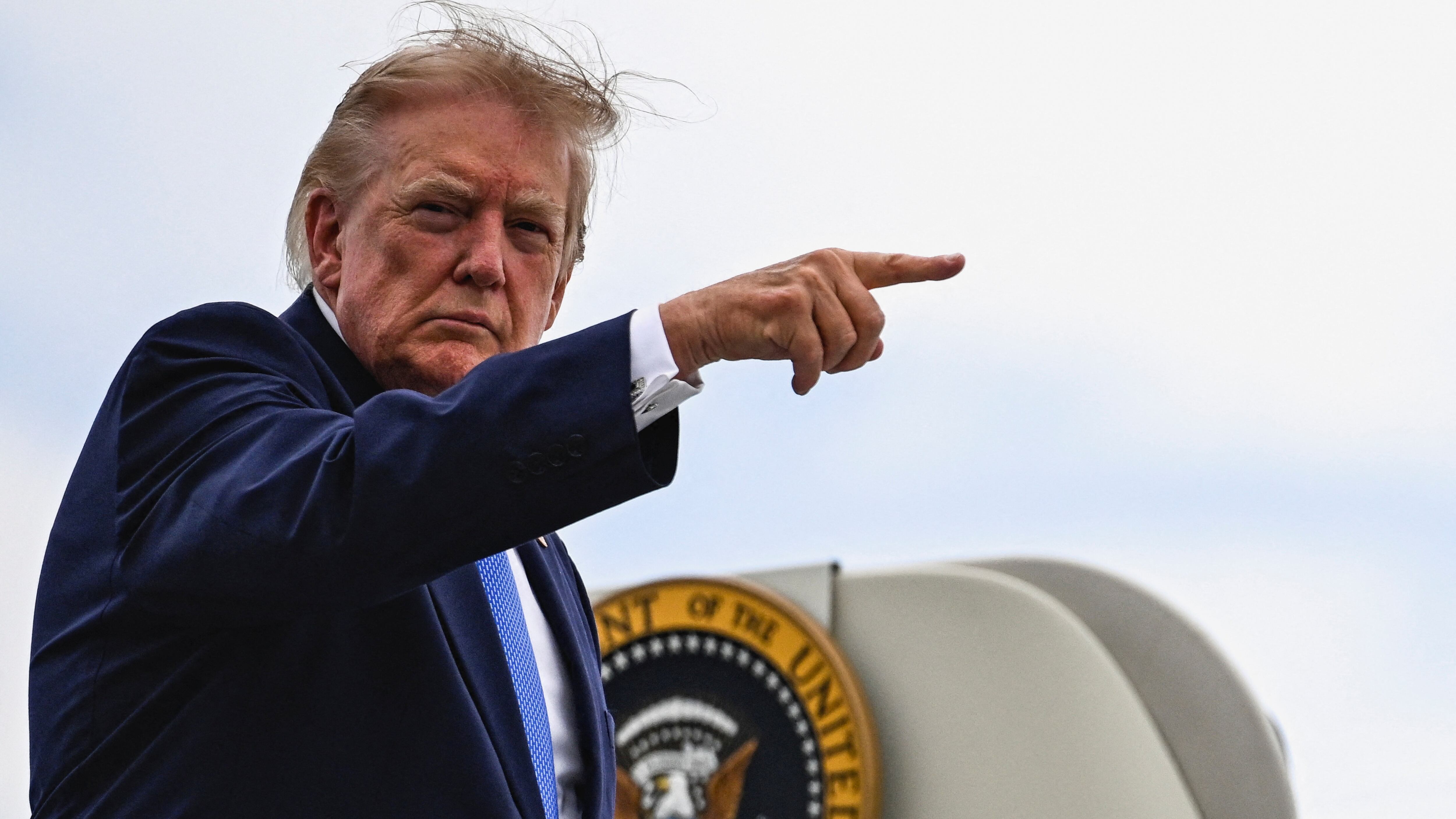 Trump Gushes About Darline Graham as She Defies Lindsey Memory for Him
