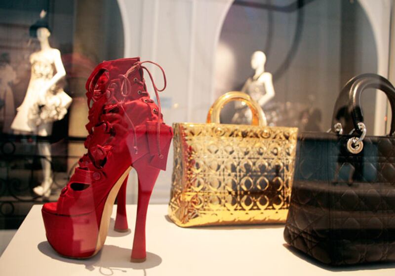 galleries/2010/03/15/dior-the-creative-passion/dior-high-gloss---4_weu40m