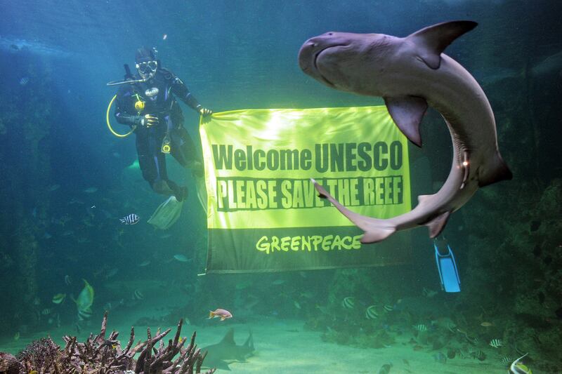 articles/2014/06/02/australia-wants-to-open-the-great-barrier-reef-to-toxic-dumping/140526-alexander-gb-reef-tease_nck33c