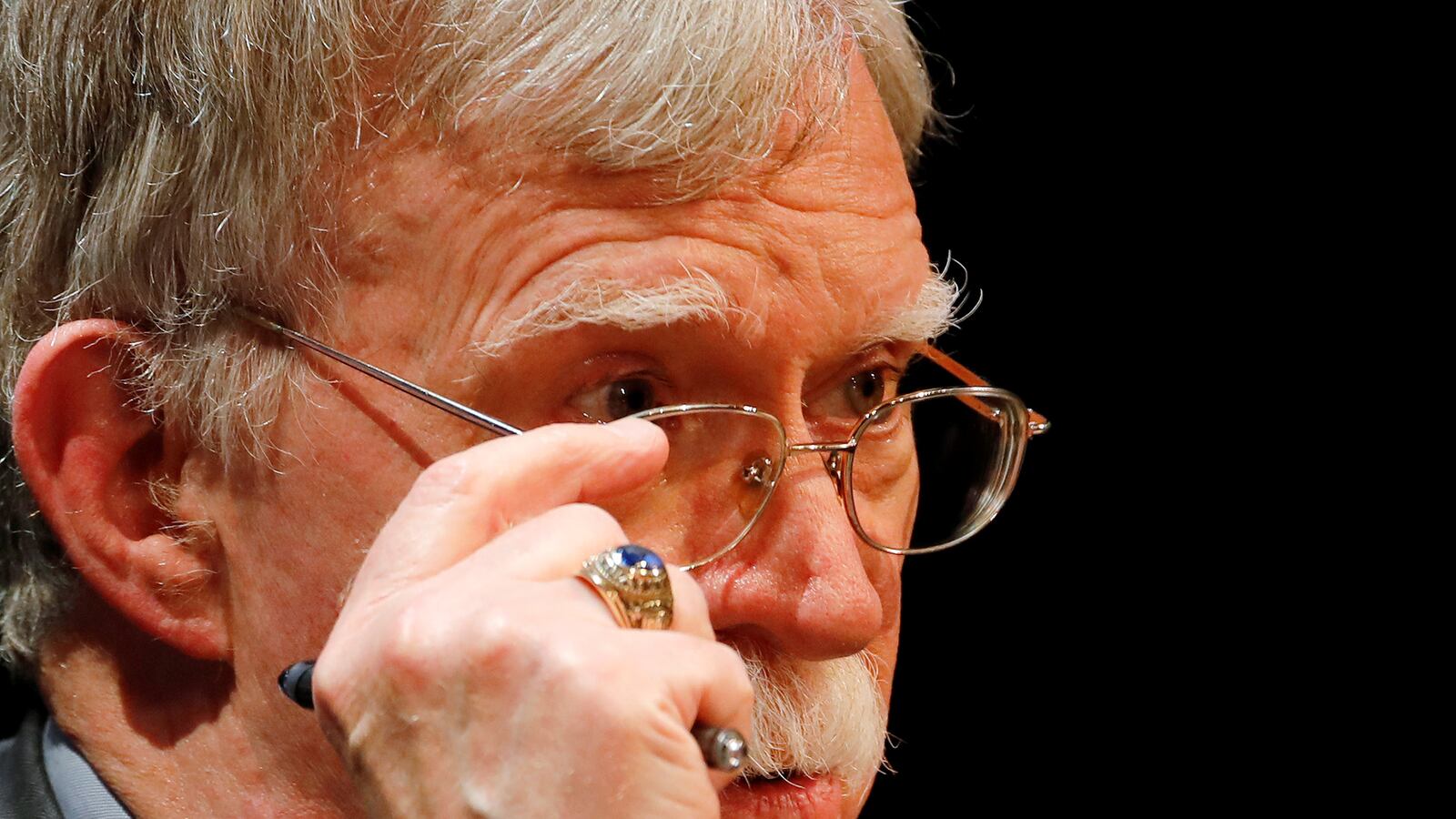 2020-06-12T000000Z_121387664_RC2V7H9CIFH7_RTRMADP_3_USA-TRUMP-BOLTON-BOOK_yfnd5n