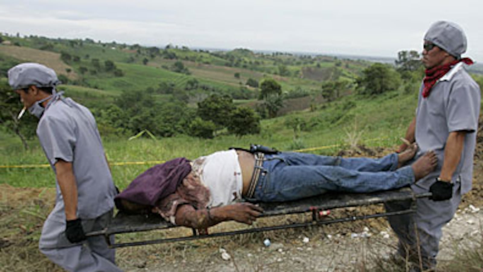cheats/2009/11/24/death-toll-at-46-in-philippine-massacre/philippines-massacre_atrds4