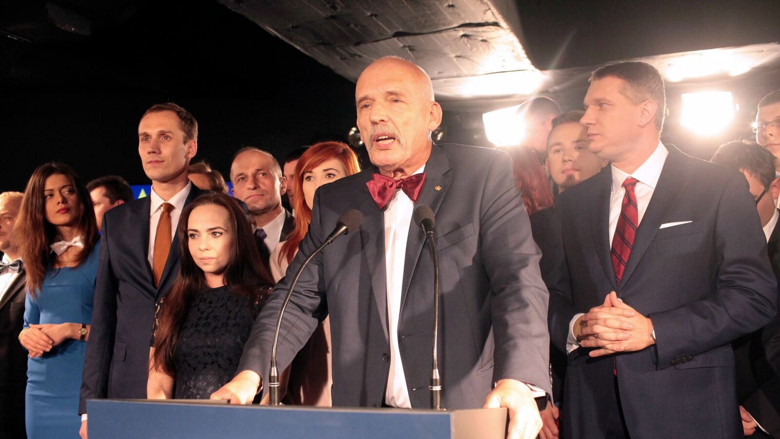 cheats/2017/03/03/eu-lawmaker-women-are-dumber-than-men/170303-polish-lawmaker-cheat_xocfu9