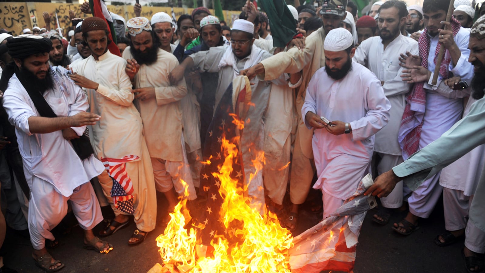 cheats/2011/12/02/pakistan-claims-u-s-gave-bad-intel/pakistan-nato-protest-cheat_hokhmz