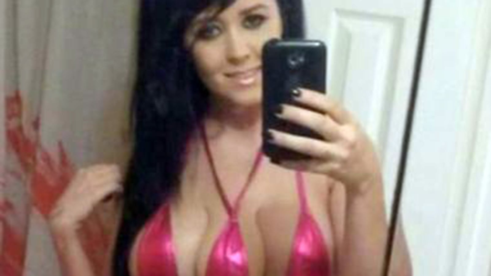 cheats/2014/09/23/3-boobed-woman-was-a-hoax/140923-third-breast-cheat_pgvqnr