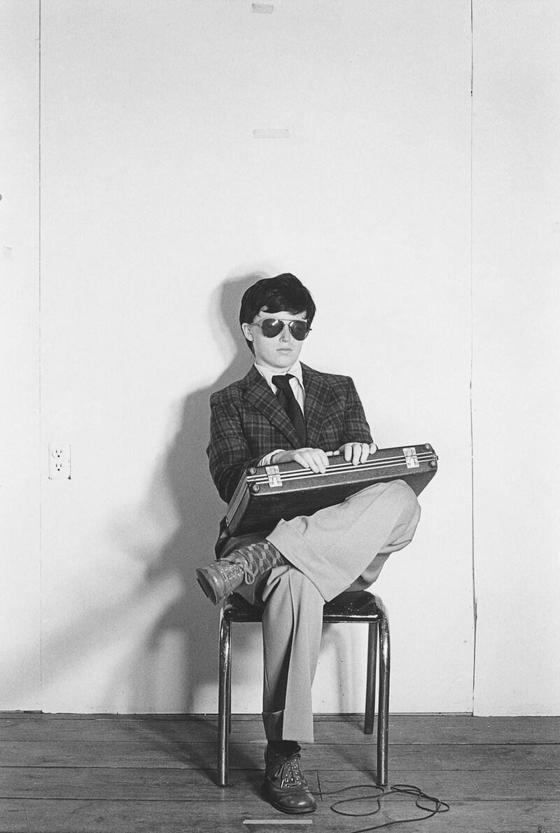 galleries/2013/01/11/cindy-sherman-early-works-opens-at-gucci-museo-in-florence/bus-riders1-sherman_sysh3m