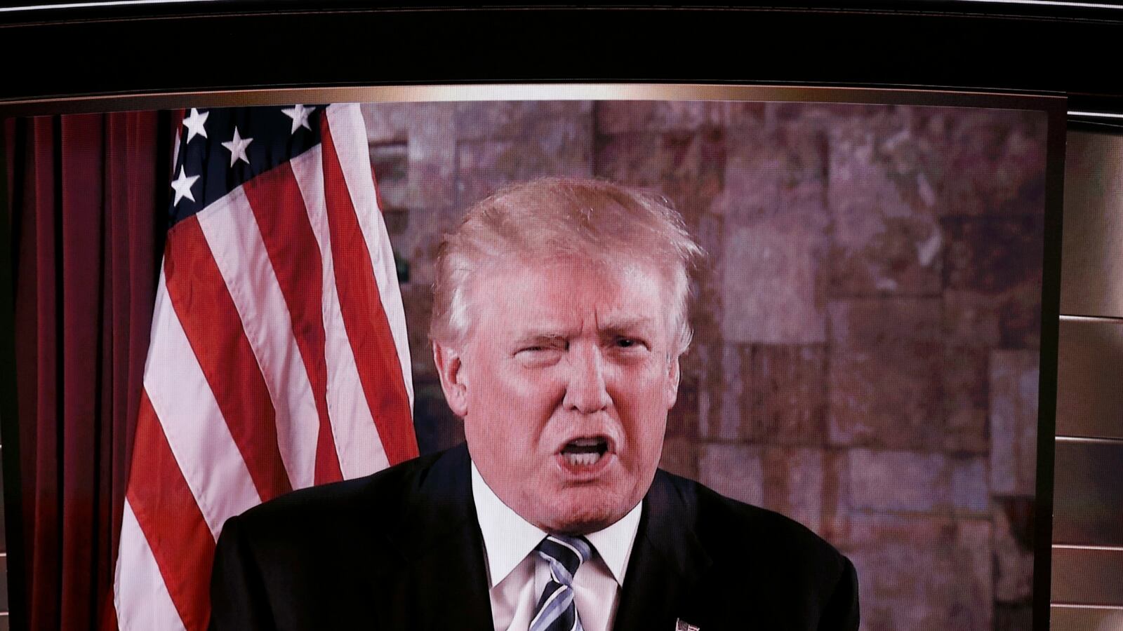 cheats/2016/07/19/christie-trump-might-purge-obama-gov-t-appointees/160719-trump-purge-cheat_bb1zpy