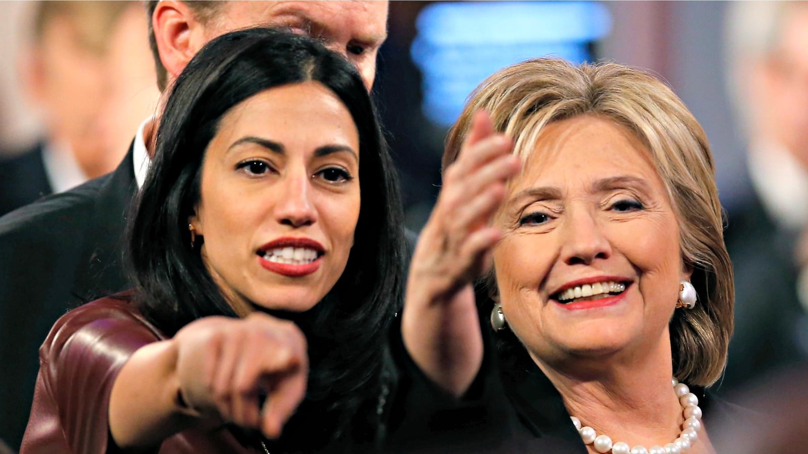 cheats/2016/05/05/fbi-interviews-huma-abedin-over-emails/160505-huma-abedin-cheat_tg7mxg