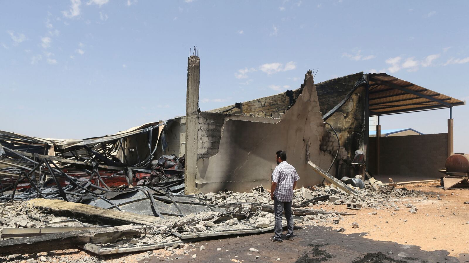 cheats/2014/05/18/rogue-general-leads-benghazi-attacks/140518-benghazi-cheat_dnufe9