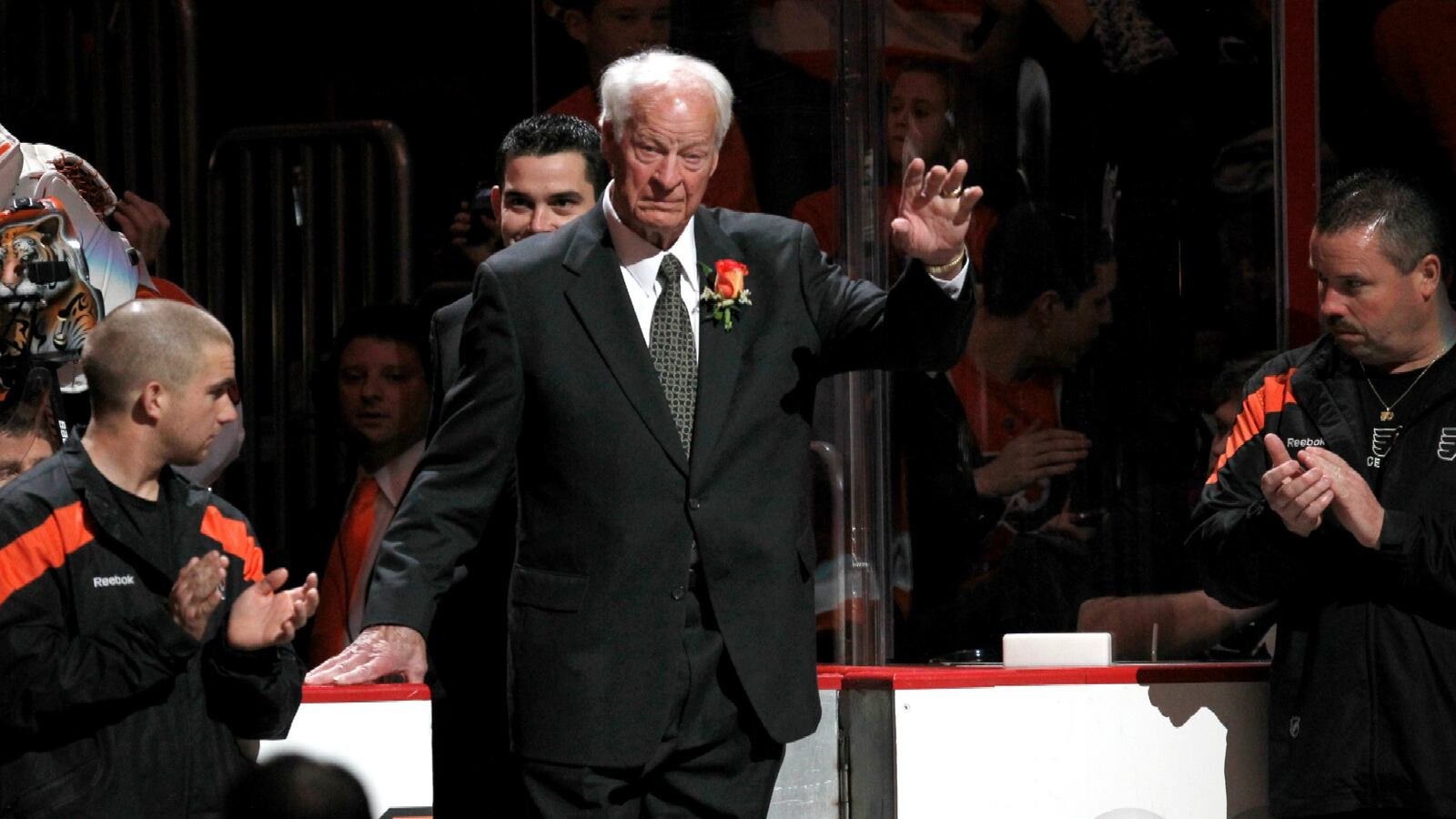 cheats/2016/06/10/hockey-legend-gordie-howe-dies-at-88/160610-gordie-howe-cheat_uw8r0c