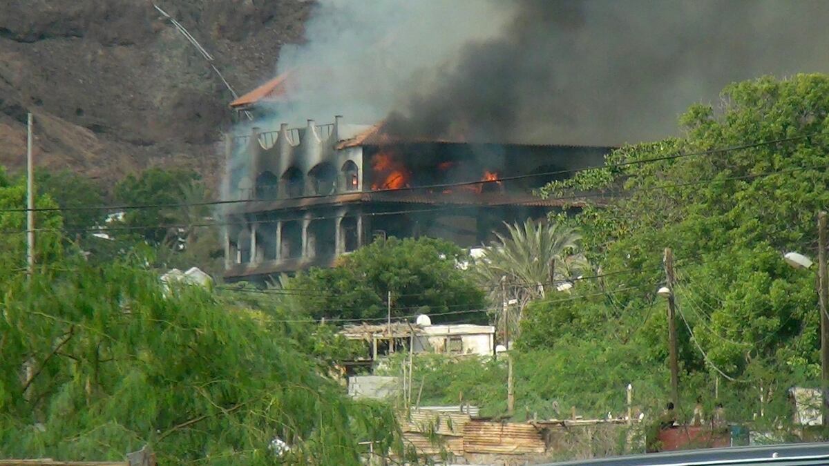 cheats/2015/10/06/yemen-hotel-used-by-pm-hit-in-blast/151005-yemen-bombing-cheat_exc00t