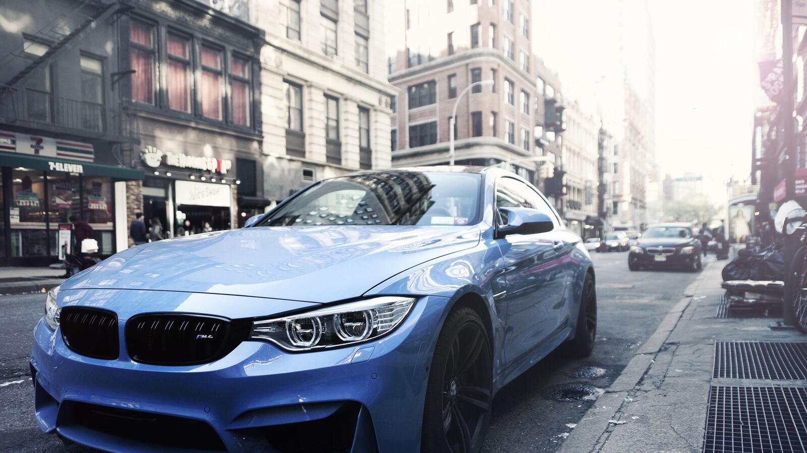 articles/2016/05/31/cool-ride-what-top-entertainers-cars-tell-us-about-them/160526-kelly-zanIlic-tease_bbm1ec