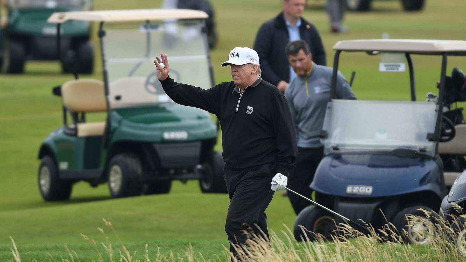 190321-melendez-trump-golf-hero_ixeo4l