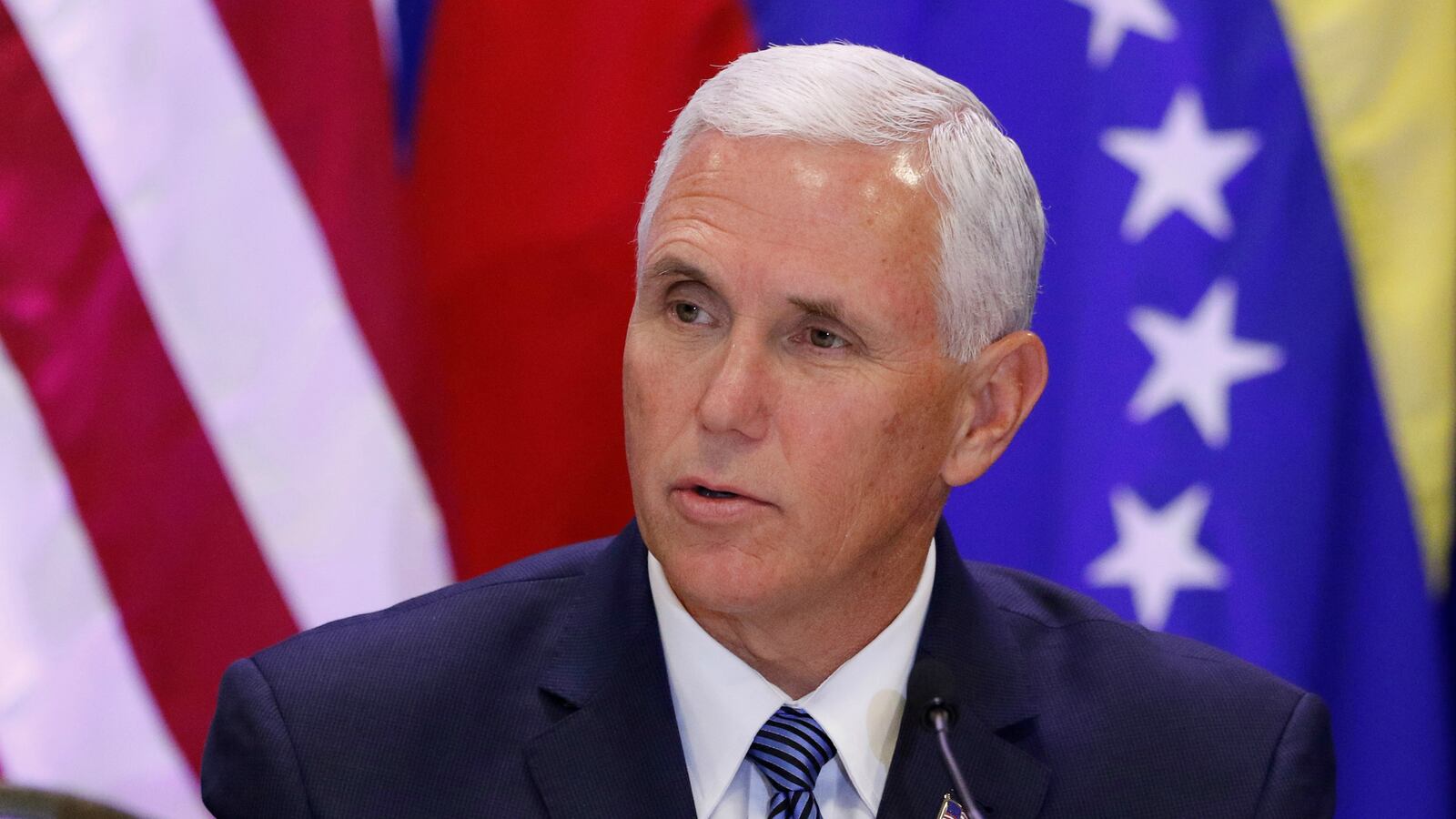 170824-pence-cheat_z7qe33