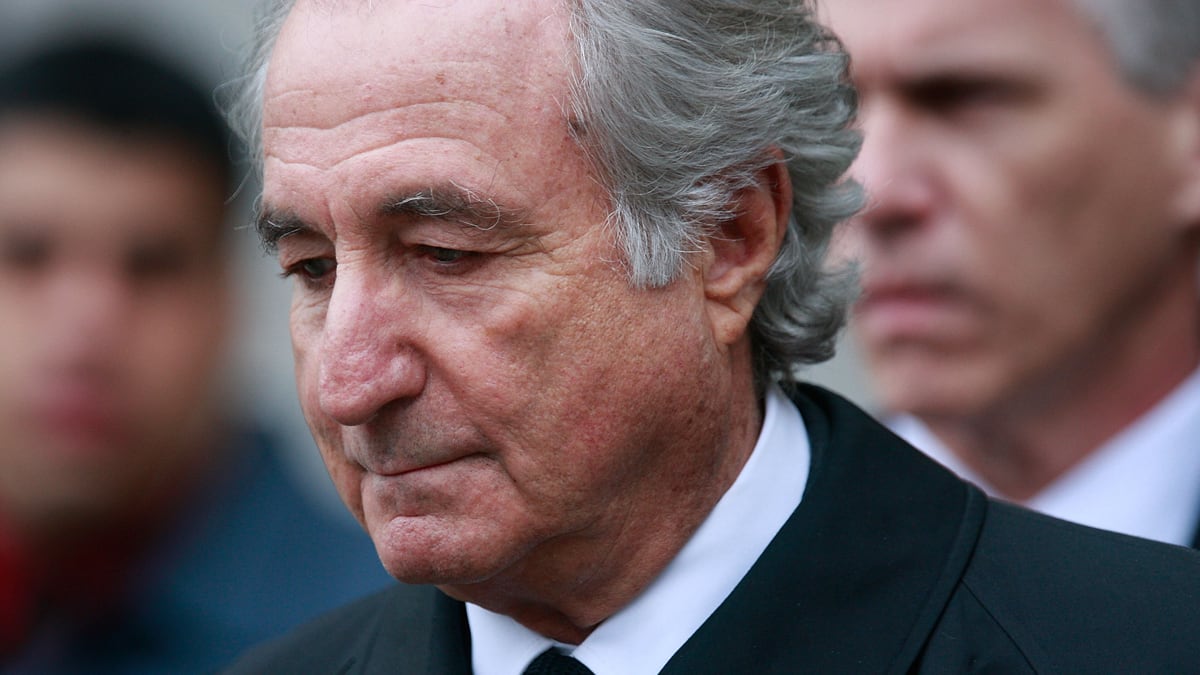 cheats/2011/06/29/madoff-i-was-human-pinata/bernard-madoff-cheat_owujze