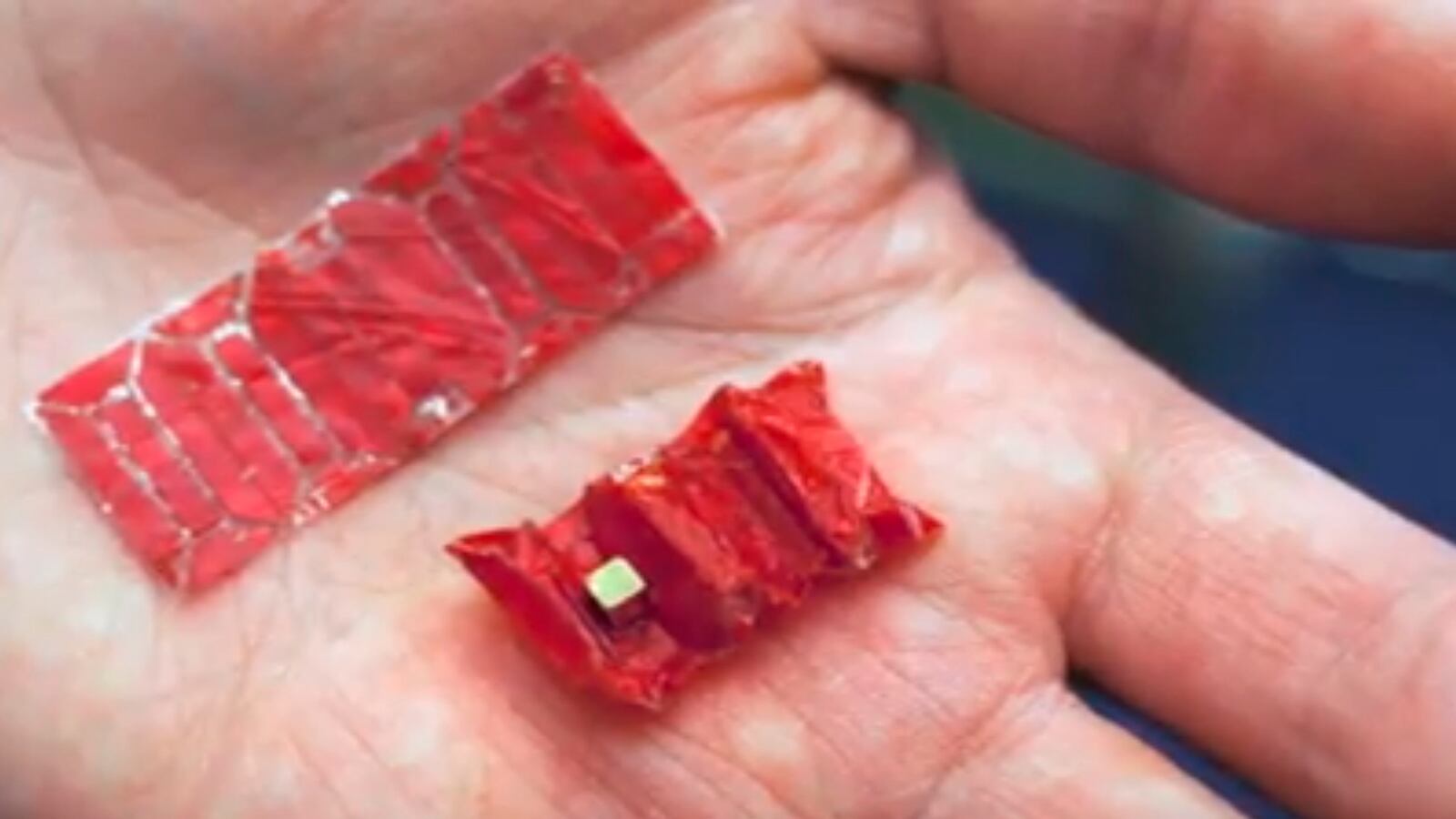 videos/2016/05/16/kid-swallowed-a-battery-have-them-eat-this-robot/160516-Place-origami-stomach-robot-Tease_encmei