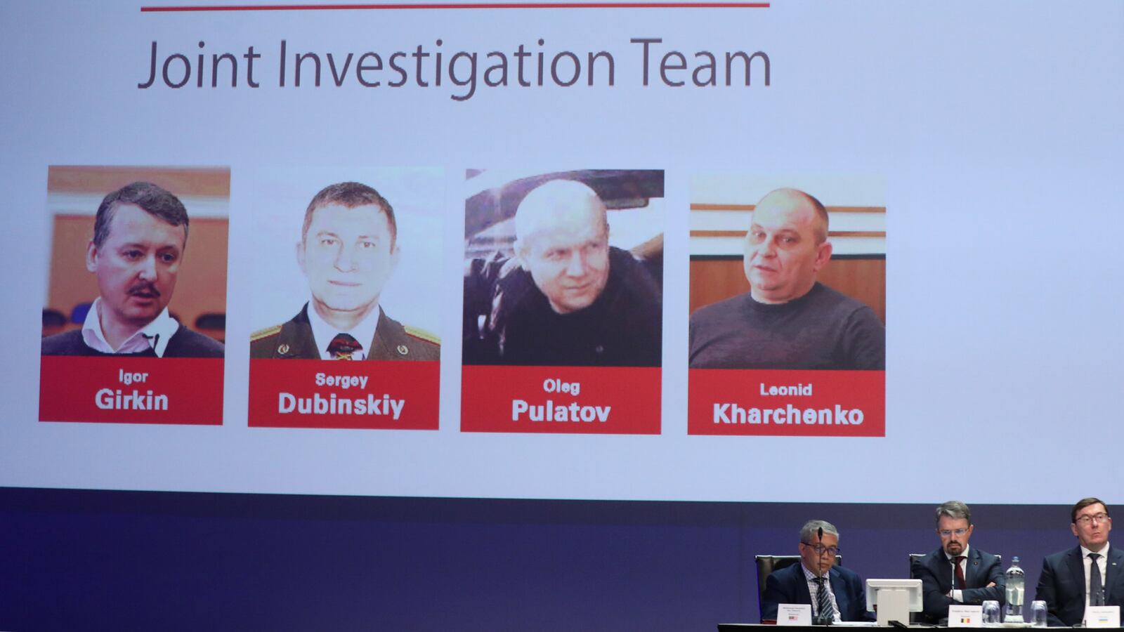 2019-06-19T123916Z_2078776879_RC15D2D83C30_RTRMADP_3_UKRAINE-CRISIS-MH17_lu0hlk