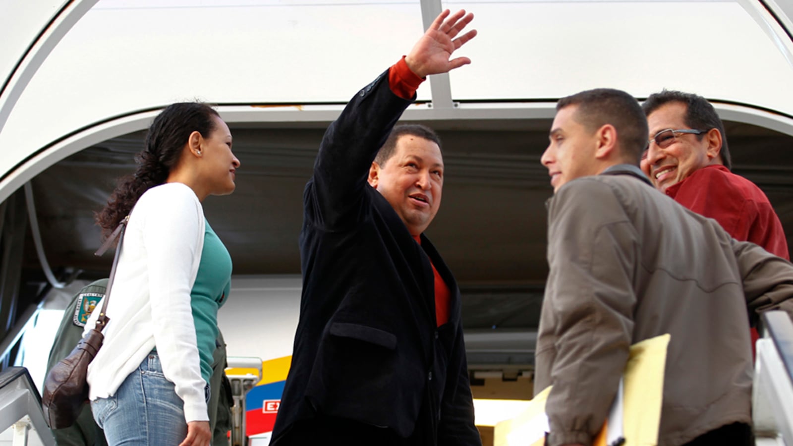 cheats/2012/12/13/chavez-suffers-surgery-complications/hugo-chavez-flies-to-cuba-for-surgery-cheat_cftyvz