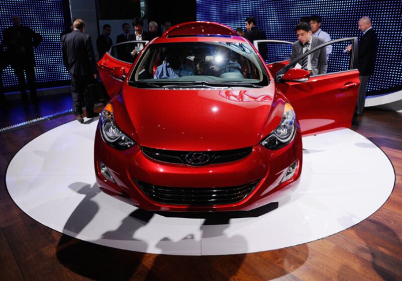 galleries/2010/11/19/la-auto-show/la-auto-show---hyundai-elantra_ieweys