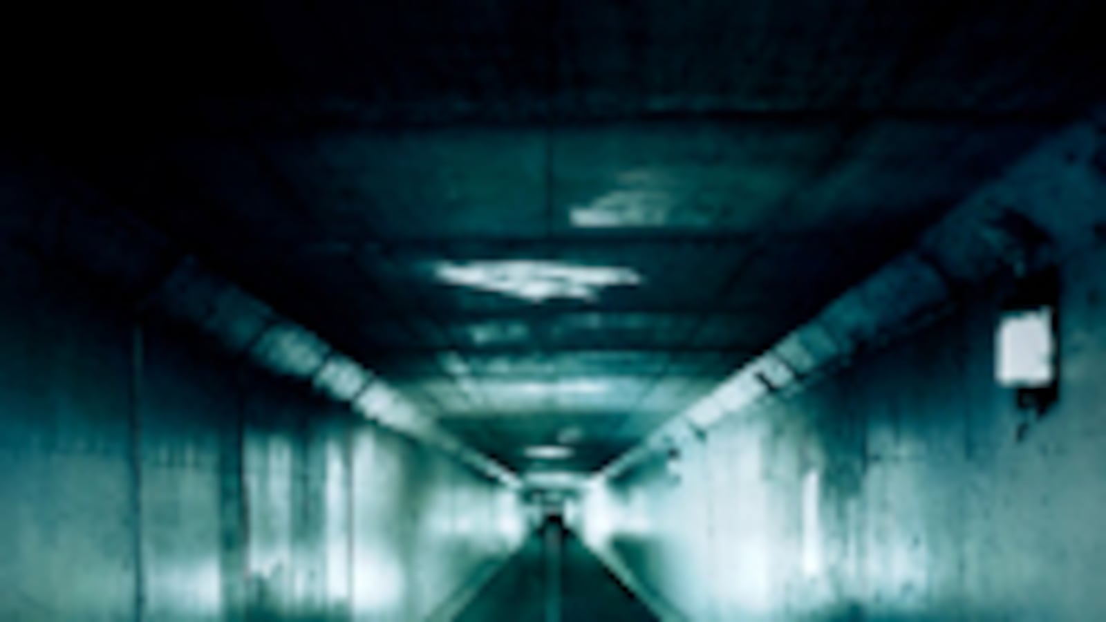 articles/2009/03/05/underground-novel-of-the-year/antrim-john-wray---lowboy-subway_16643_bmyei8