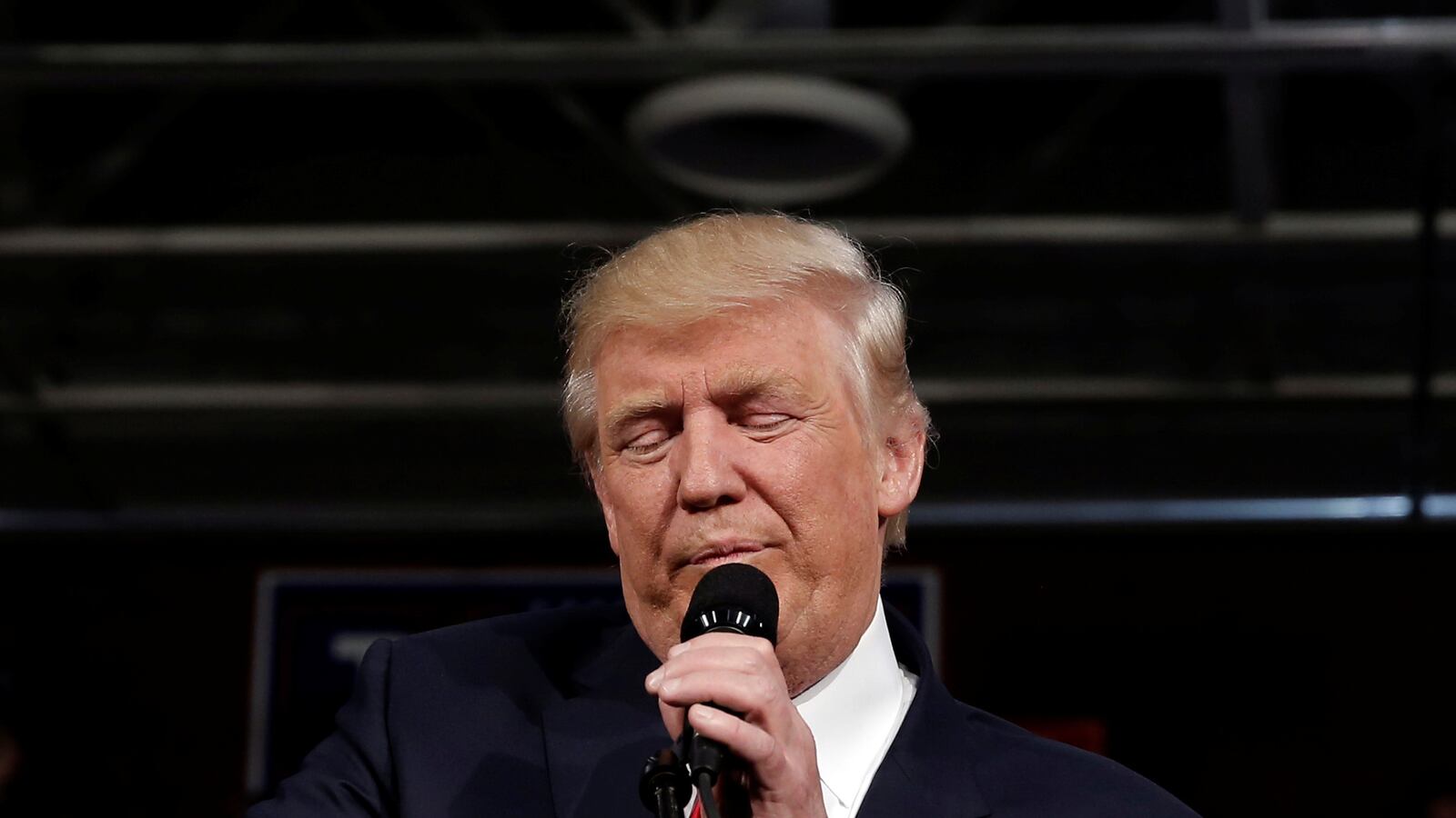 cheats/2016/10/10/trump-council-pastor-denounces-him/161010-trump-pastor-cheat_tgtc1r