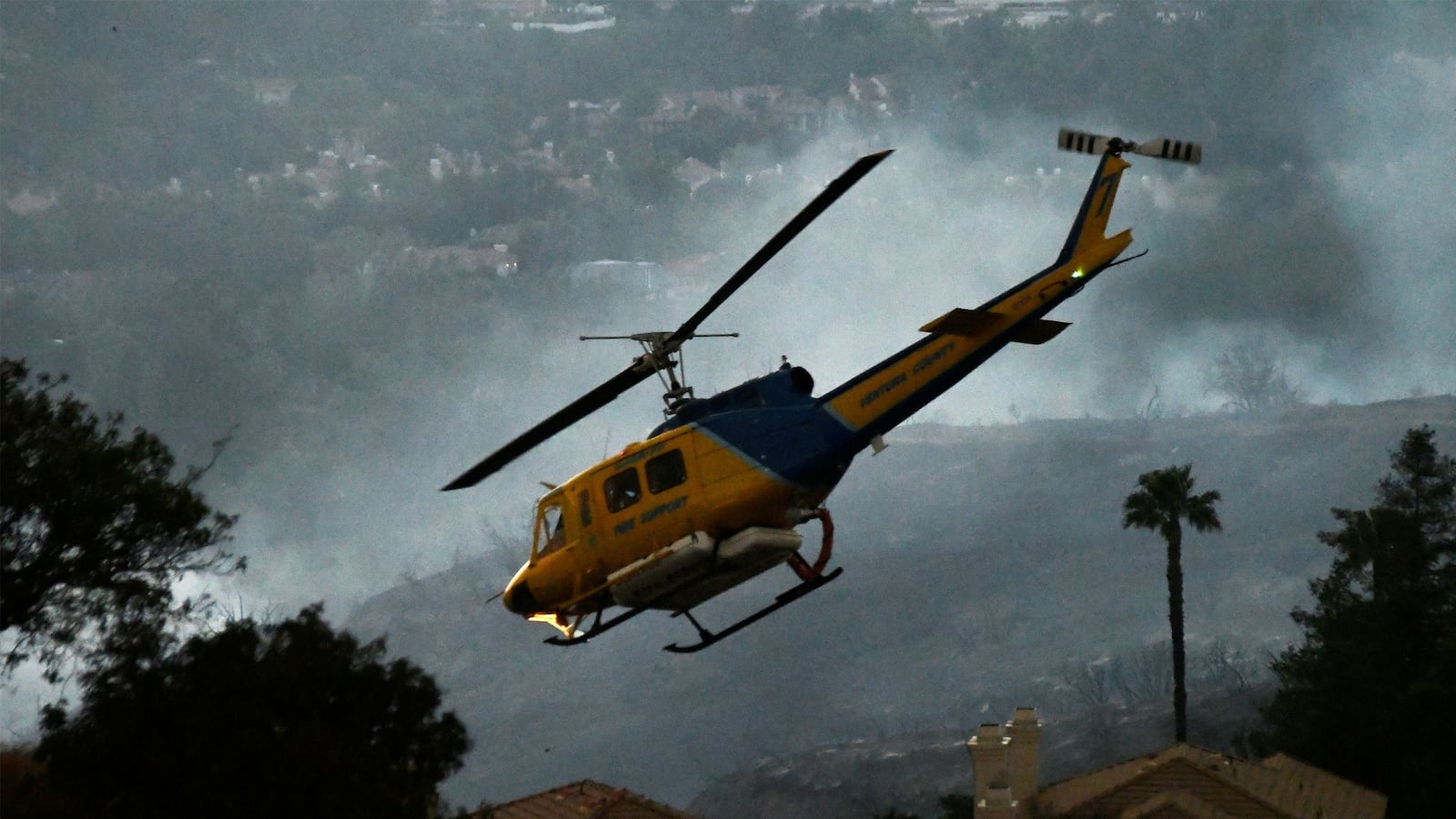 cheats/2016/06/06/evacuations-canceled-in-la-brush-fire/160606-california-wildfire-contained-cheat_bslyog