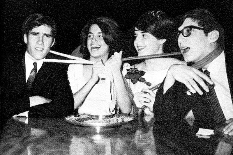 galleries/2012/04/17/michelle-obama-prom-photo-and-more-awkward-celebrity-prom-photos/celebrity-prom-photos-romney_doapv3