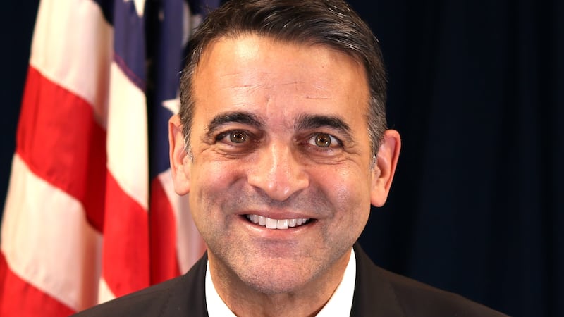 Headshot of Daniel Rosen.