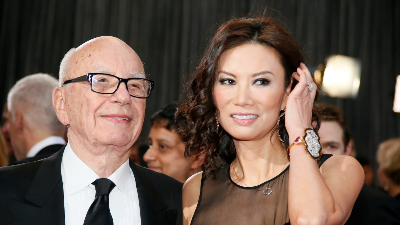 cheats/2016/03/31/tabloid-putin-and-murdoch-s-ex-dating/160331-murdoch-deng-cheat_nqqatm