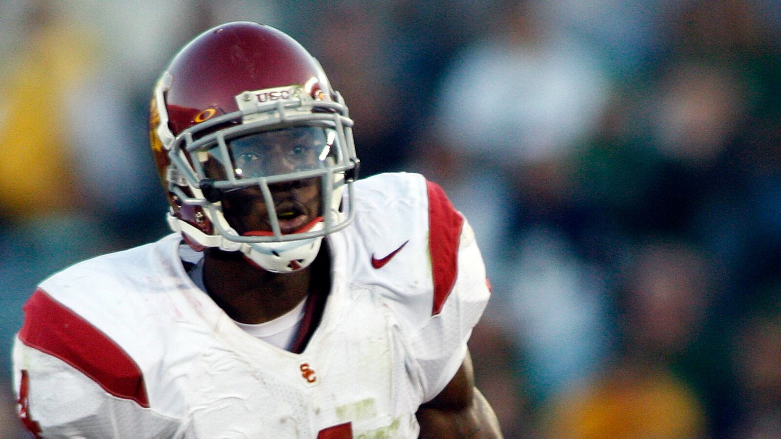 cheats/2016/12/02/ex-nfl-player-joe-mcknight-shot-dead-in-road-rage-incident/161201-joe-mcknight-shot-road-rage-cheat_mfnar1