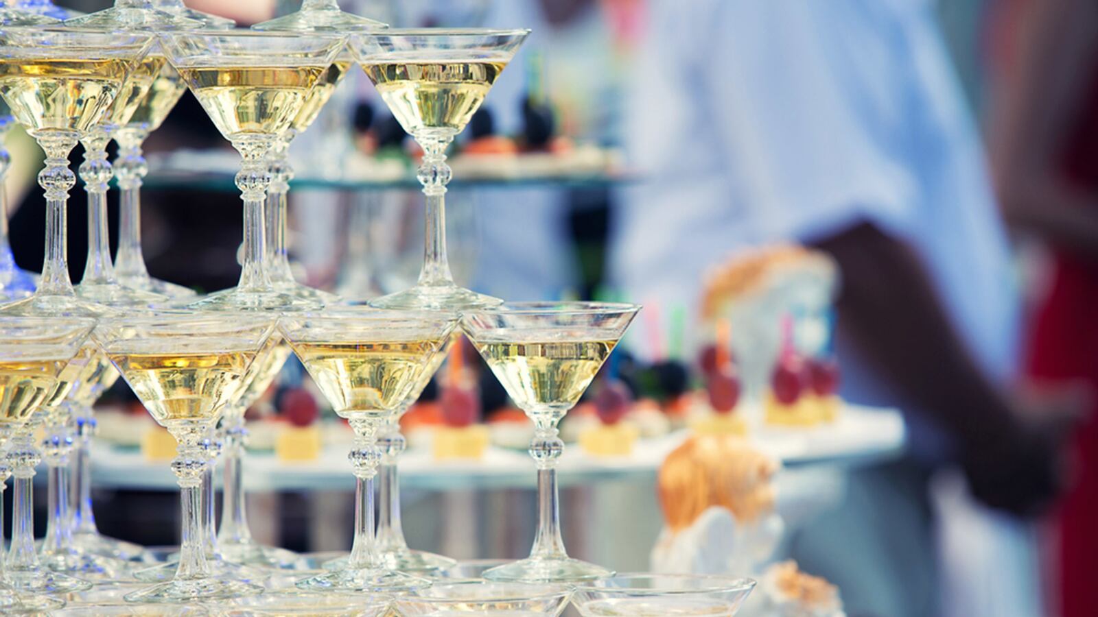 articles/2016/08/18/meet-the-wine-world-s-bernie-madoff/160818-rothbaum-wine-tease_aeagf0