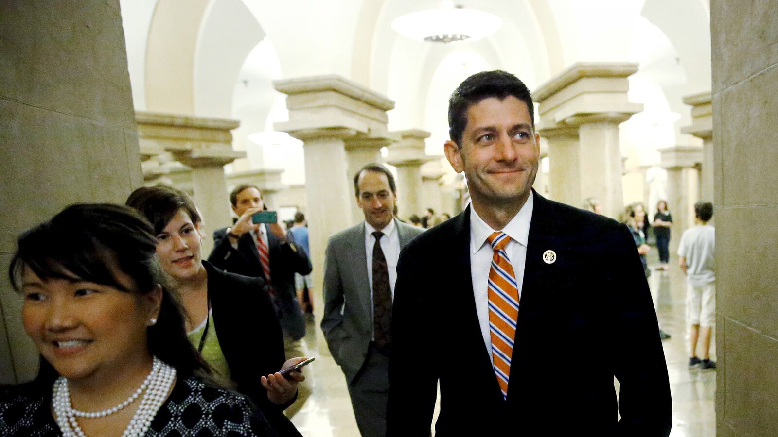 articles/2015/10/09/paul-ryan-s-choice-speaker-or-sanity/151009-mak-ryan-tease_lsncgc